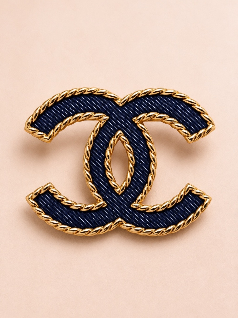 🔥CHANEL Classic CC Denim Brooch